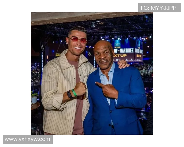 足球明星心中的拳王偶像与他们的运动精神碰撞的故事