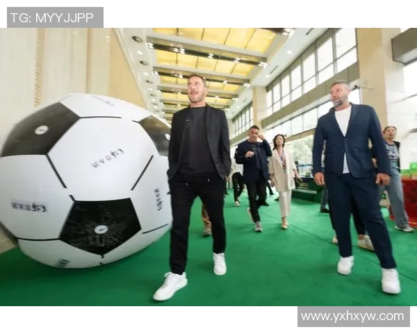 足球明星托蒂颜值分析他的魅力与风采如何影响球迷心目中的偶像形象